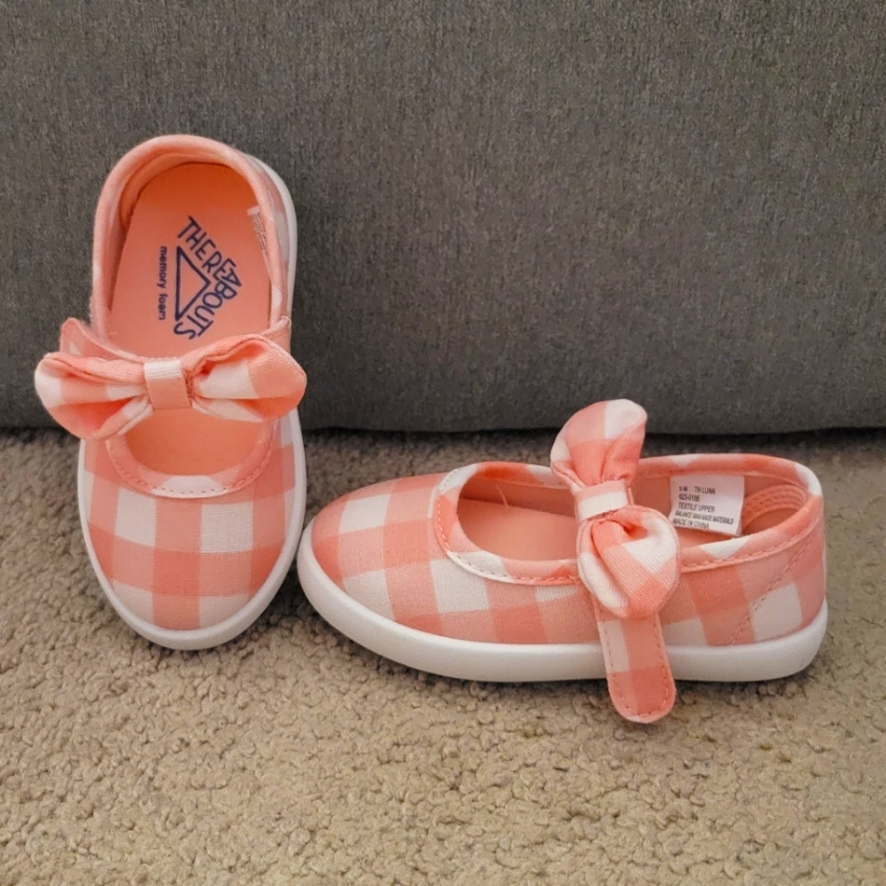 Thereabouts pink and white toddler shoes